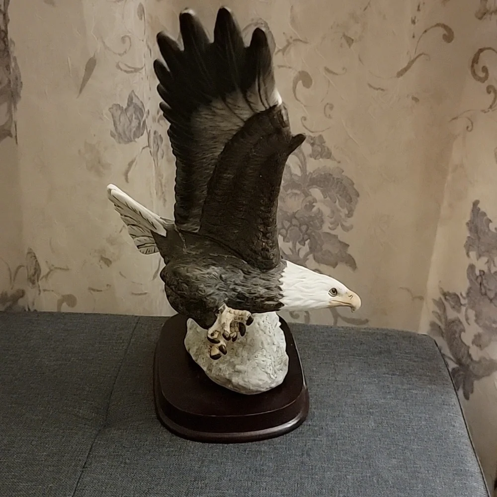 Ceramic eagle - Picture 6 of 11